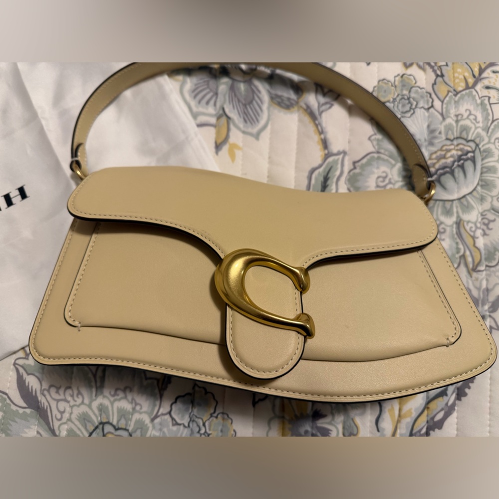 Coach Twisted Tabby Shoulder Bag in Moonlight Butter Yellow - Picture 4 of 10